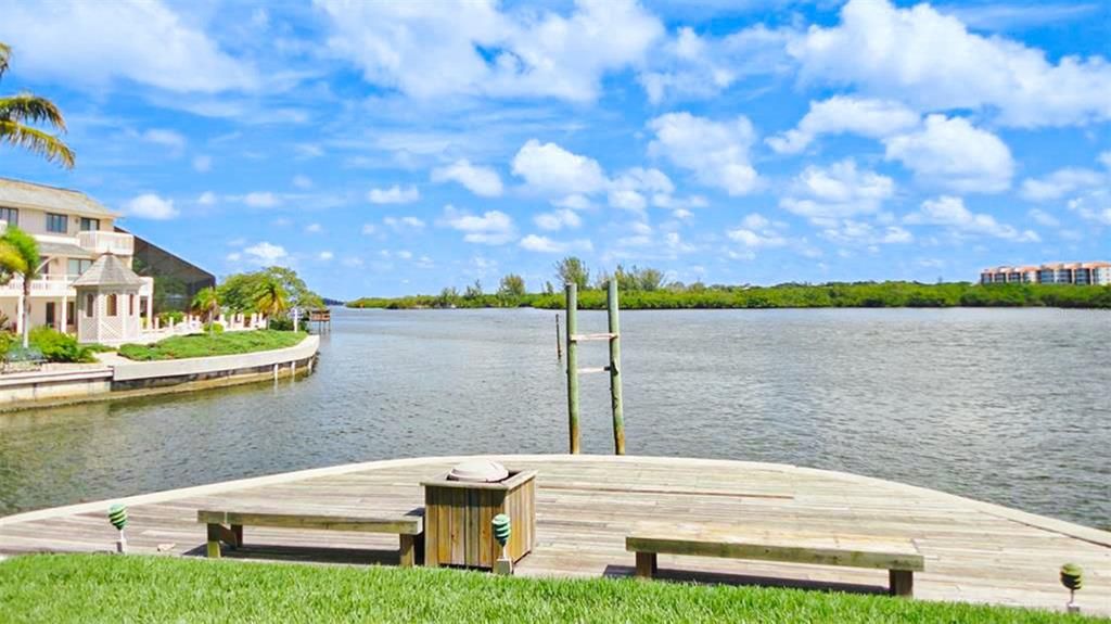 For Rent: $9,900 (2 beds, 2 baths, 1280 Square Feet)