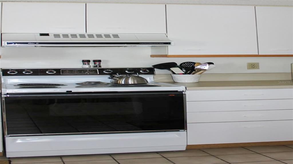 For Rent: $9,900 (2 beds, 2 baths, 1280 Square Feet)