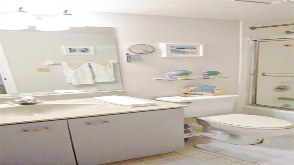 For Rent: $9,900 (2 beds, 2 baths, 1280 Square Feet)