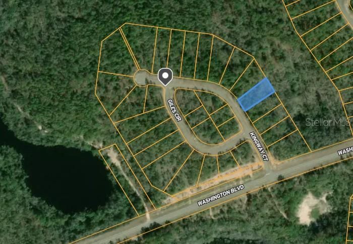 На продажу: $26,000 (0.38 acres)