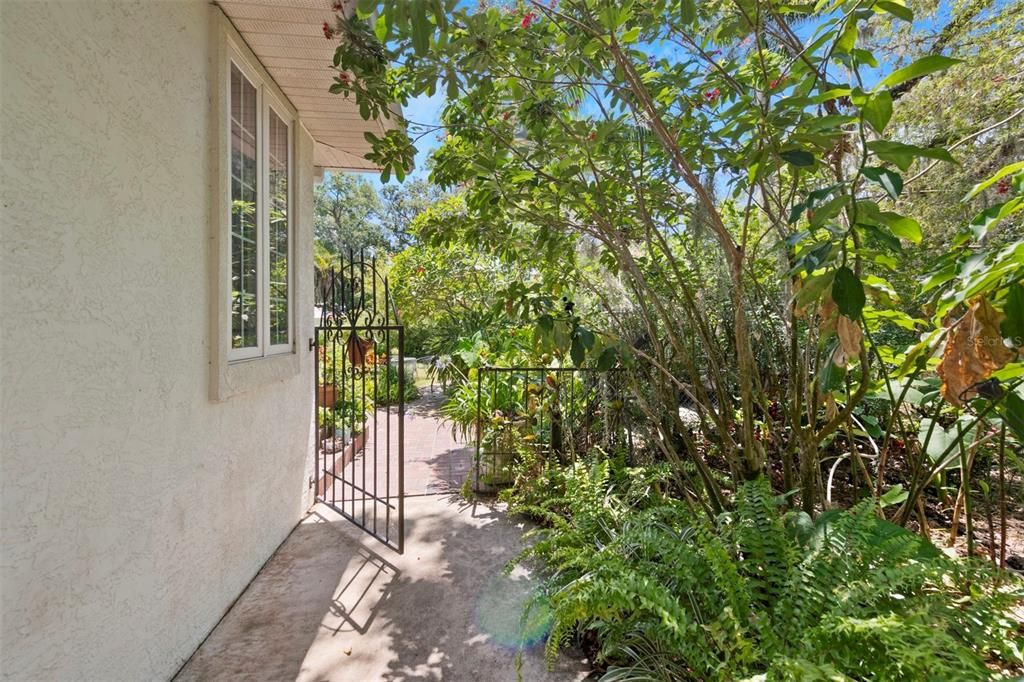 Recently Sold: $1,450,000 (3 beds, 3 baths, 3501 Square Feet)