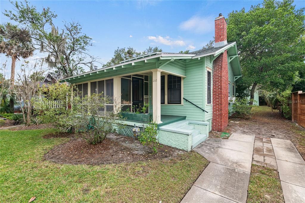 Recently Sold: $399,000 (2 beds, 1 baths, 1094 Square Feet)