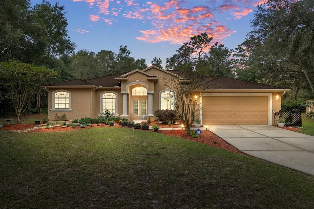 Recently Sold: $400,000 (3 beds, 2 baths, 2035 Square Feet)