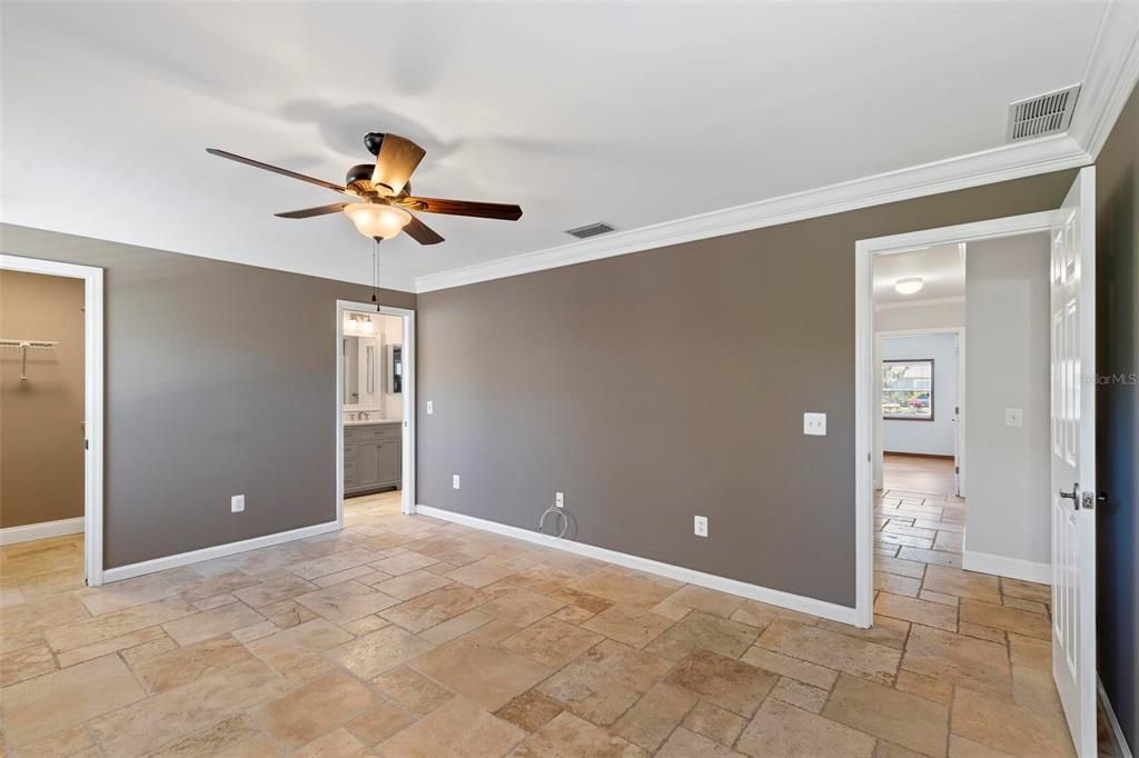 Active With Contract: $469,900 (4 beds, 2 baths, 2397 Square Feet)