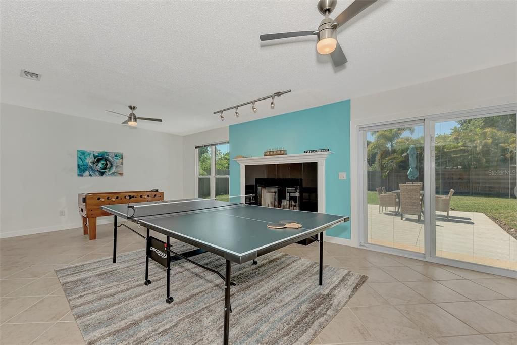 Active With Contract: $2,650 (3 beds, 2 baths, 1925 Square Feet)