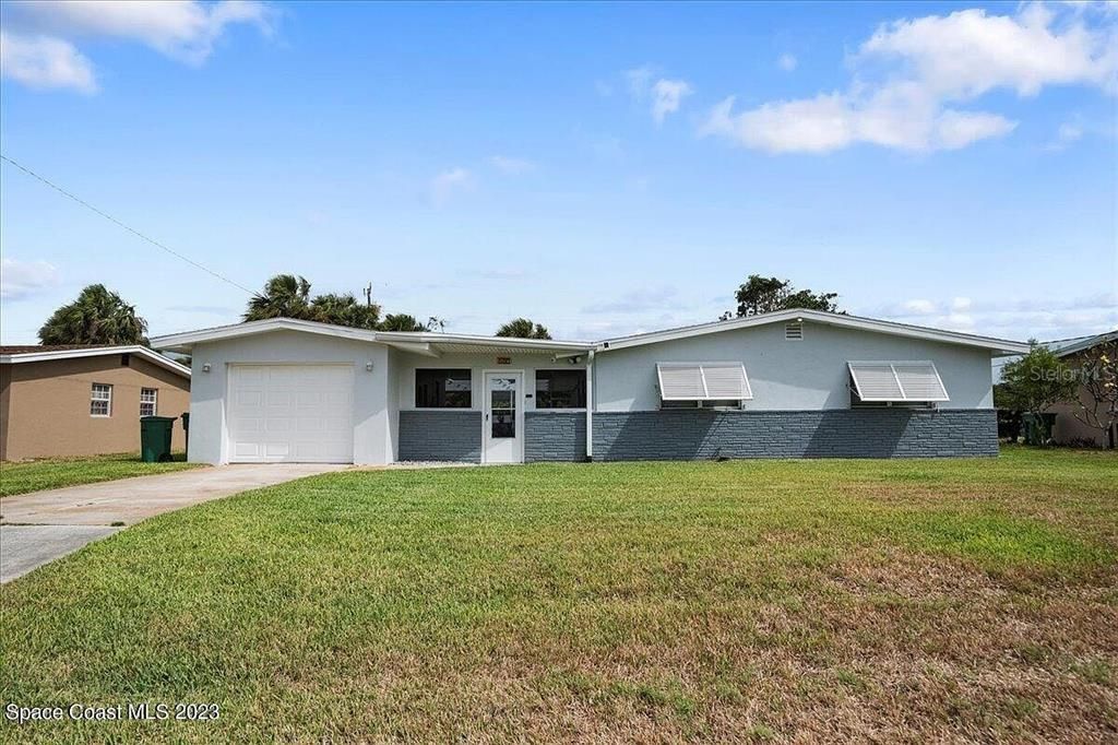 Recently Sold: $560,000 (4 beds, 2 baths, 1500 Square Feet)