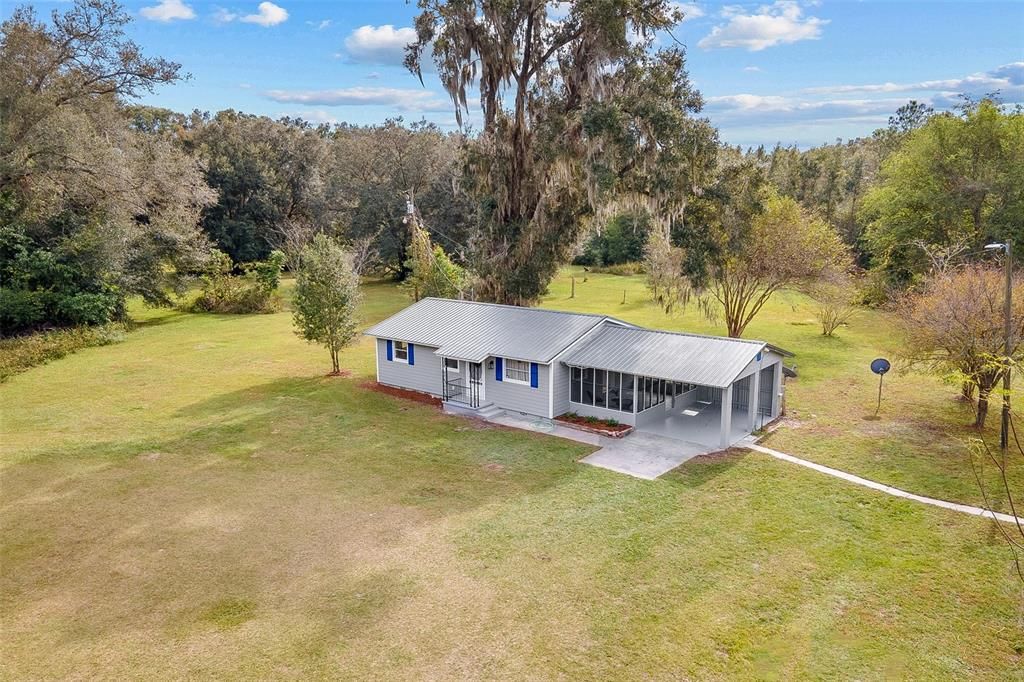 Recently Sold: $235,000 (2 beds, 1 baths, 816 Square Feet)