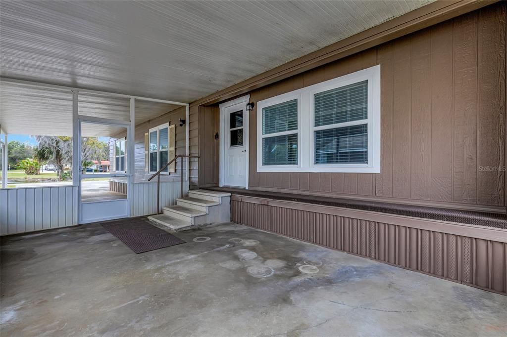 Active With Contract: $199,900 (2 beds, 2 baths, 1152 Square Feet)