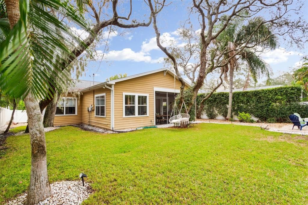 Recently Sold: $979,900 (3 beds, 2 baths, 2004 Square Feet)
