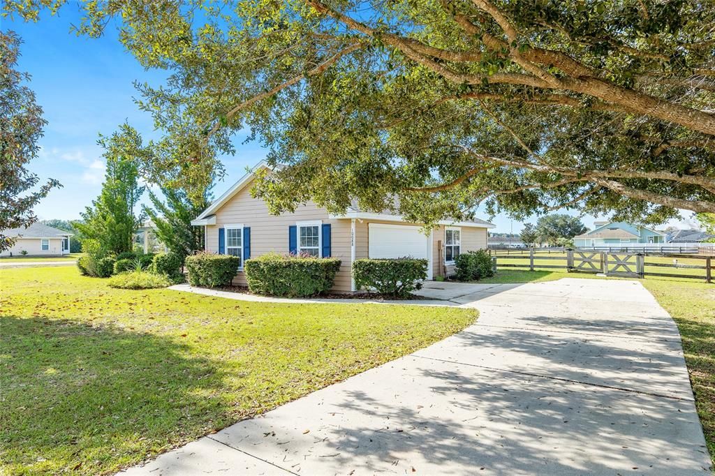 Recently Sold: $378,000 (3 beds, 2 baths, 1606 Square Feet)