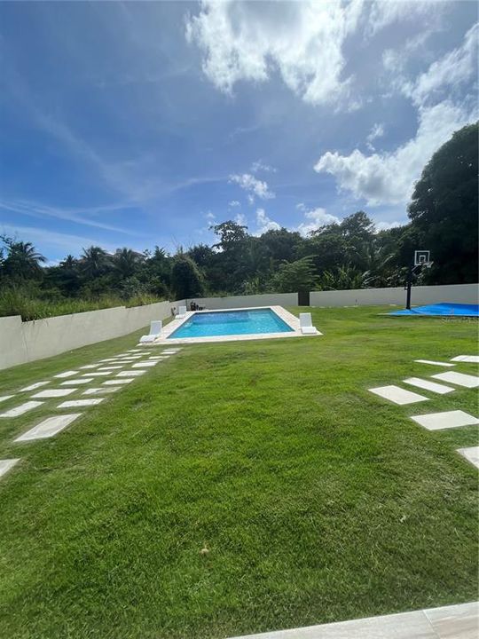 For Sale: $1,495,000 (4 beds, 3 baths, 4723 Square Feet)