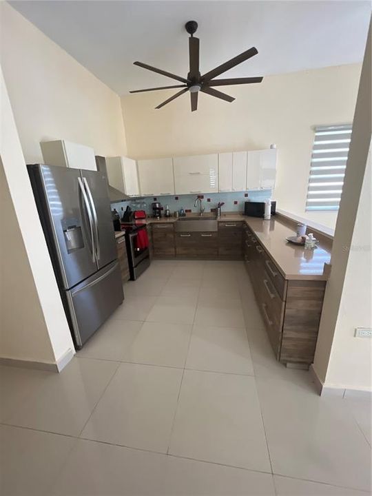 For Sale: $1,495,000 (4 beds, 3 baths, 4723 Square Feet)