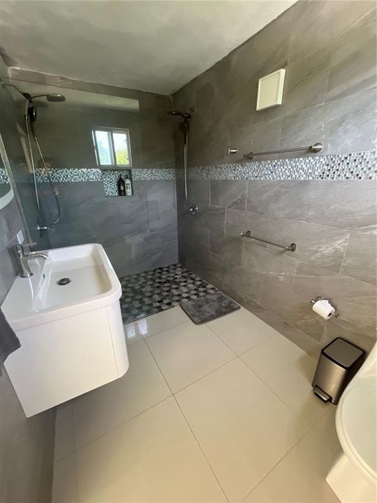 For Sale: $1,495,000 (4 beds, 3 baths, 4723 Square Feet)