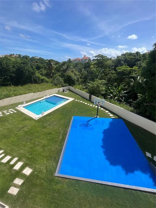 For Sale: $1,495,000 (4 beds, 3 baths, 4723 Square Feet)