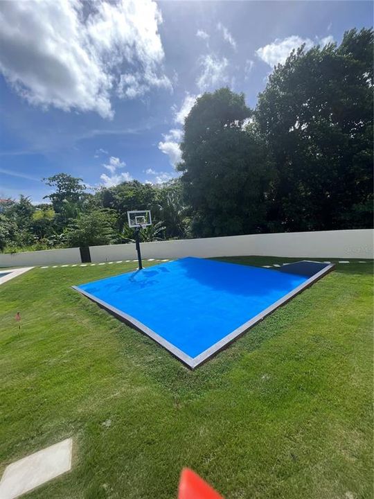 For Sale: $1,495,000 (4 beds, 3 baths, 4723 Square Feet)