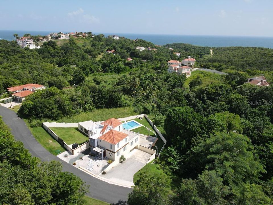 For Sale: $1,495,000 (4 beds, 3 baths, 4723 Square Feet)