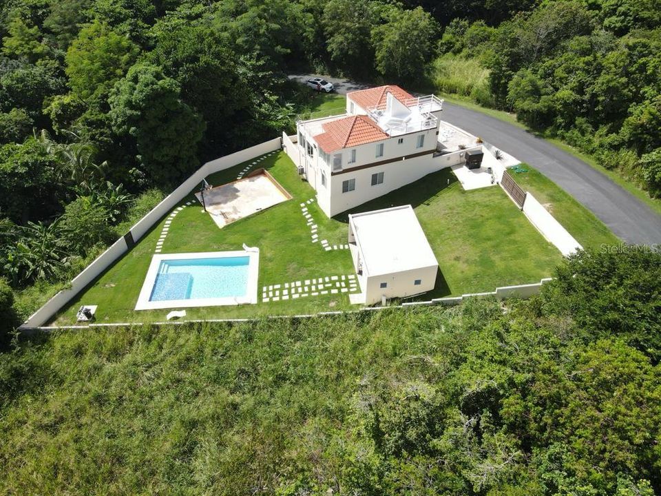 For Sale: $1,495,000 (4 beds, 3 baths, 4723 Square Feet)