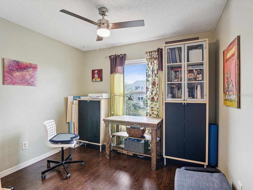 For Sale: $270,000 (2 beds, 2 baths, 874 Square Feet)