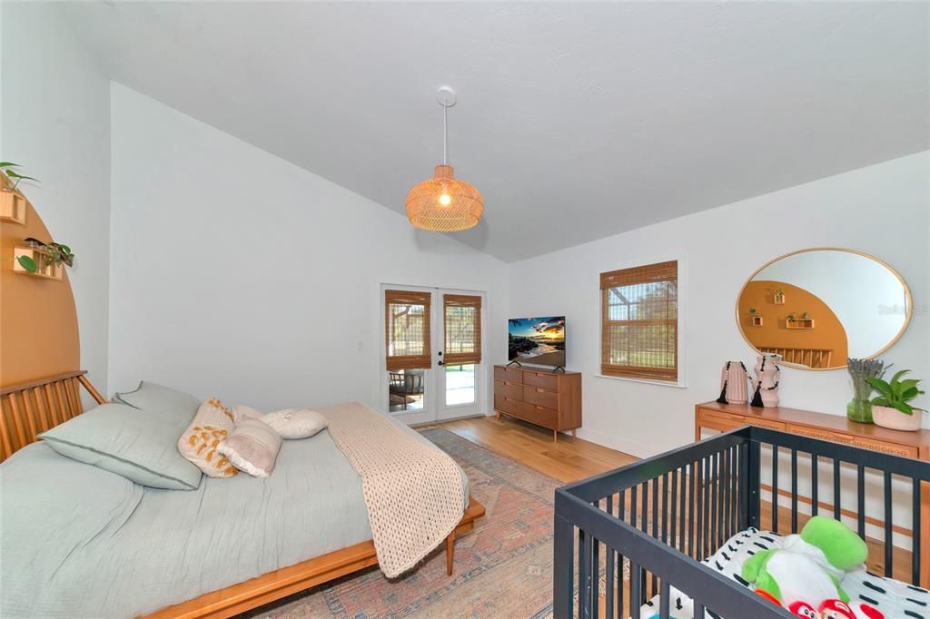 Recently Sold: $900,000 (3 beds, 2 baths, 1976 Square Feet)