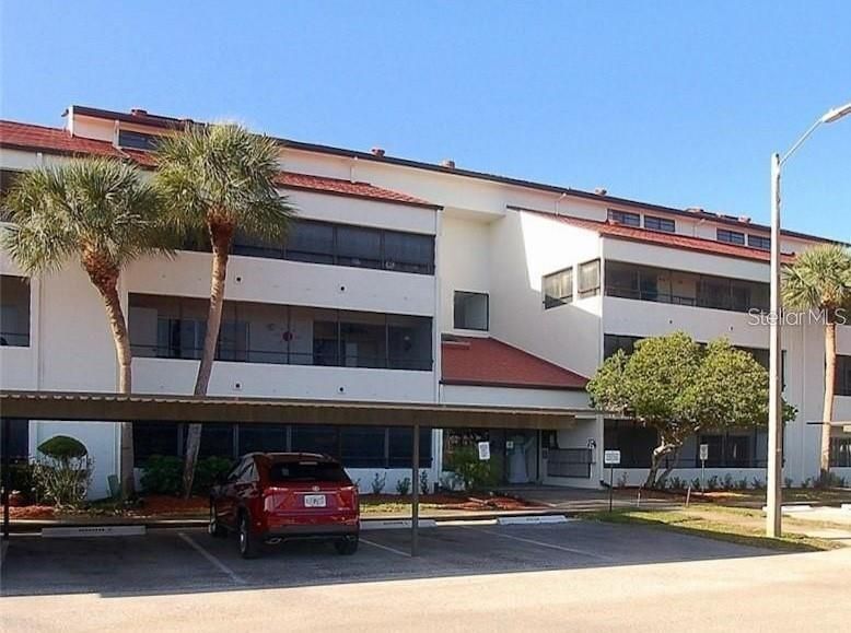 Недавно продано: $245,900 (3 спален, 2 ванн, 1320 Квадратных фут)