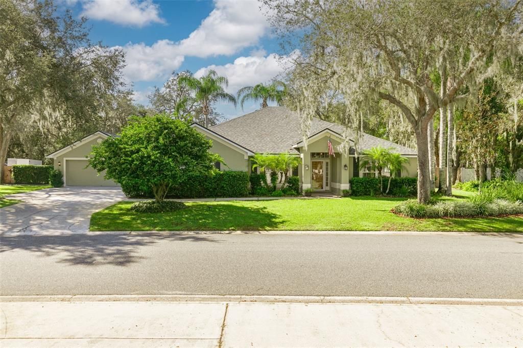 Recently Sold: $549,000 (4 beds, 3 baths, 2422 Square Feet)