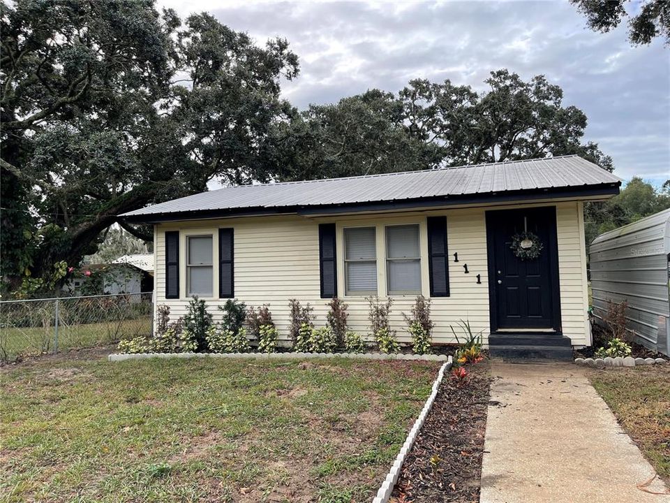 Recently Rented: $1,500 (2 beds, 1 baths, 915 Square Feet)