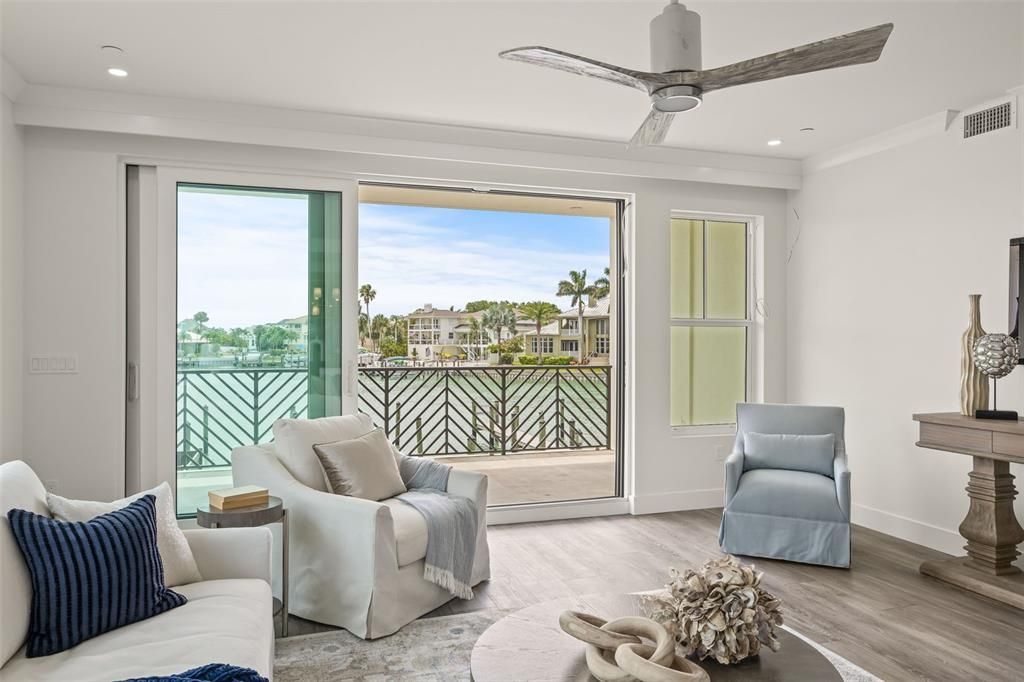 Active With Contract: $2,650,000 (4 beds, 3 baths, 3126 Square Feet)