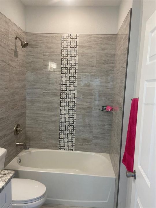 Hall Bath, Tiled tub/shower combo