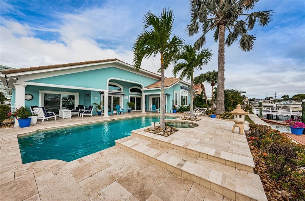 Active With Contract: $2,199,000 (4 beds, 3 baths, 2924 Square Feet)