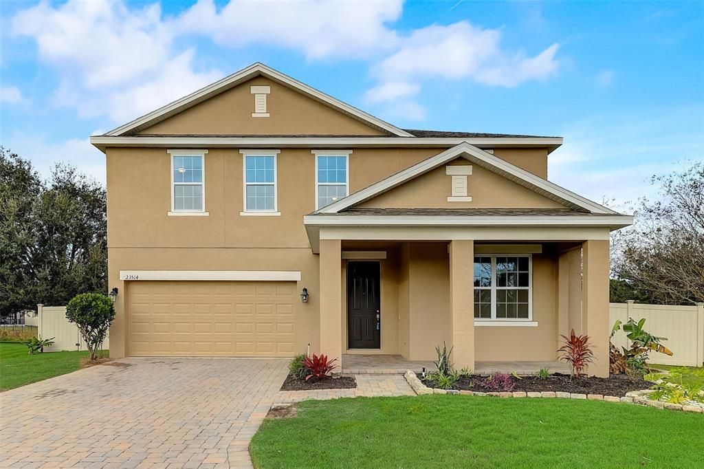 Recently Sold: $459,900 (6 beds, 3 baths, 3292 Square Feet)