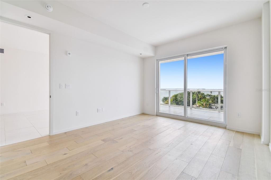 Active With Contract: $5,500 (2 beds, 2 baths, 1431 Square Feet)