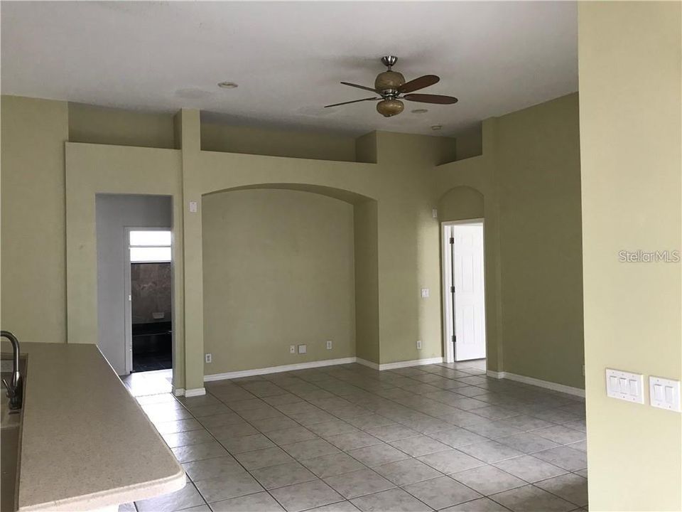 Recently Rented: $3,000 (4 beds, 2 baths, 2264 Square Feet)