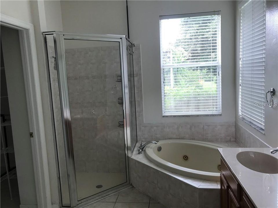 最近租的: $3,000 (4 贝兹, 2 浴室, 2264 平方英尺)