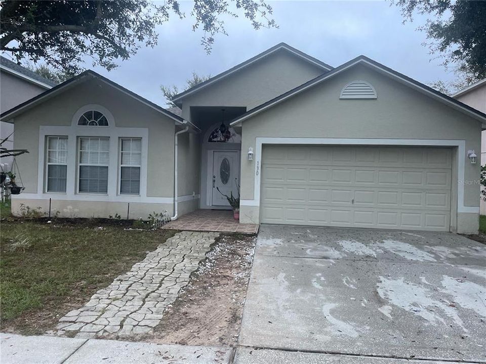 Recently Sold: $345,000 (4 beds, 2 baths, 1874 Square Feet)