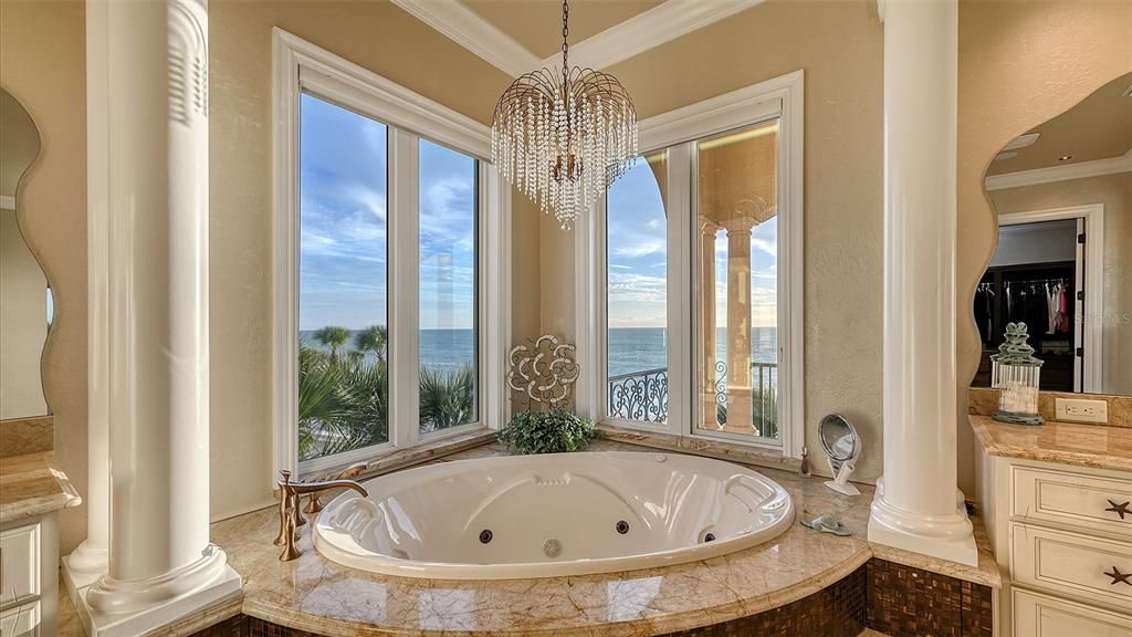 Wonderful Relaxing Views from your Jetted Tub