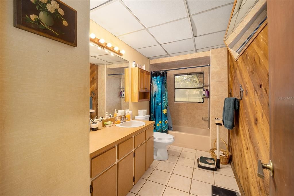 2nd Bathroom