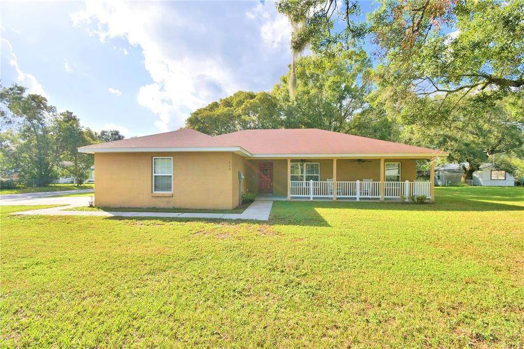 Recently Sold: $340,000 (3 beds, 2 baths, 1490 Square Feet)