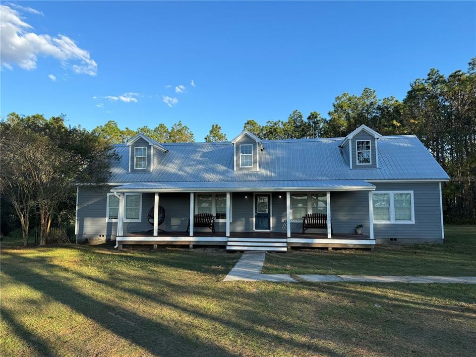 Recently Sold: $395,000 (3 beds, 2 baths, 1836 Square Feet)