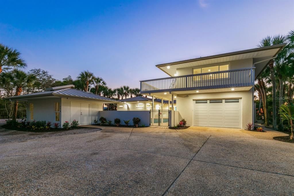 Recently Sold: $4,500,000 (4 beds, 3 baths, 2960 Square Feet)