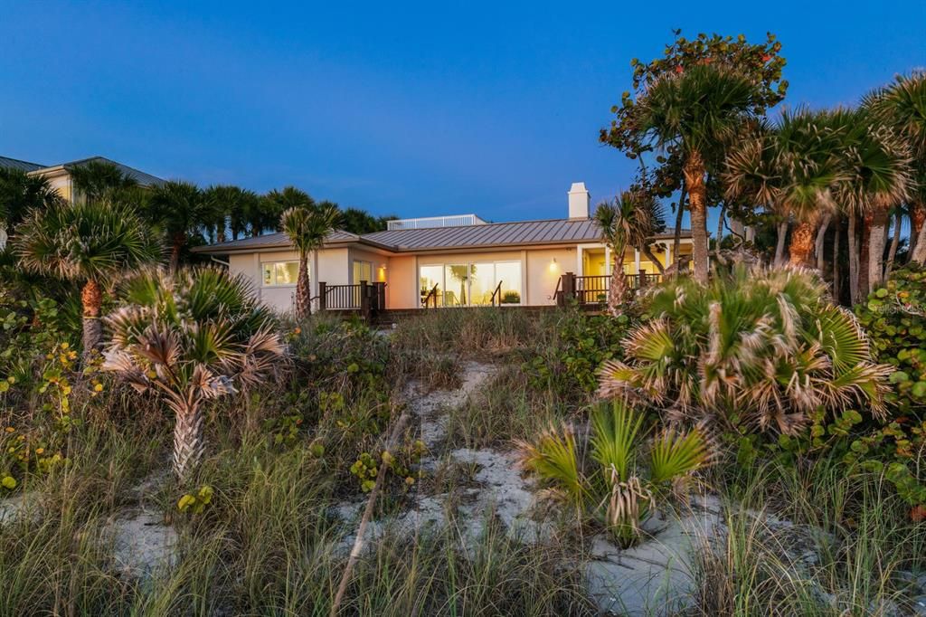 Recently Sold: $4,500,000 (4 beds, 3 baths, 2960 Square Feet)