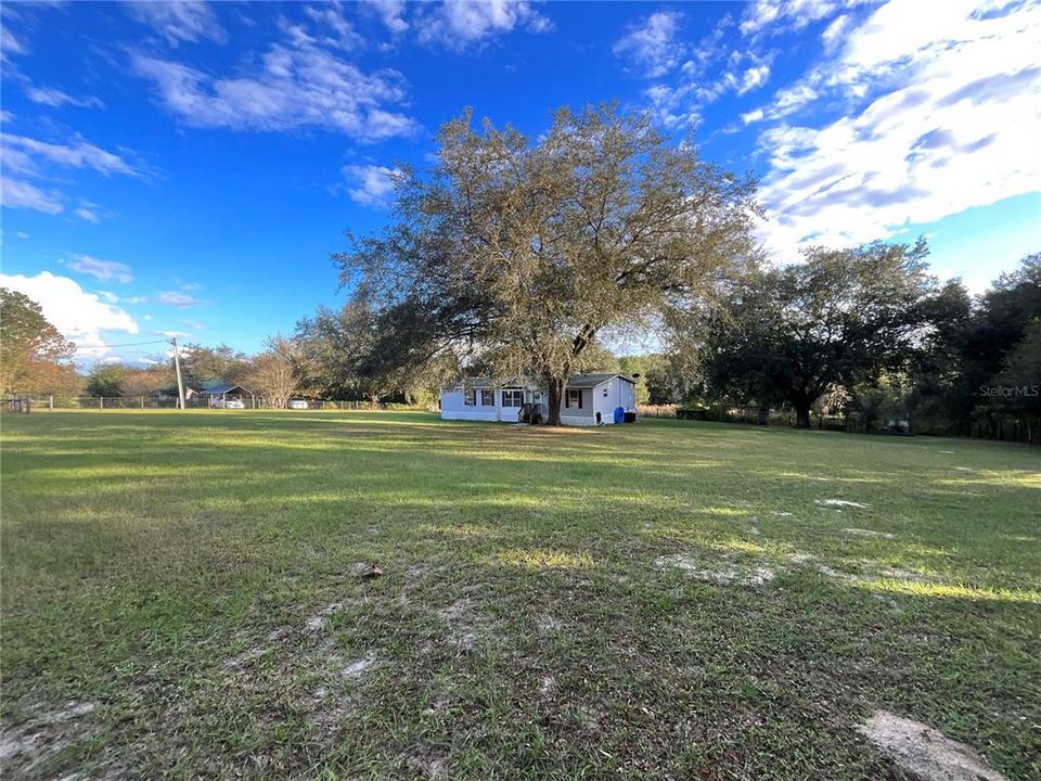Recently Sold: $180,000 (3 beds, 2 baths, 1398 Square Feet)
