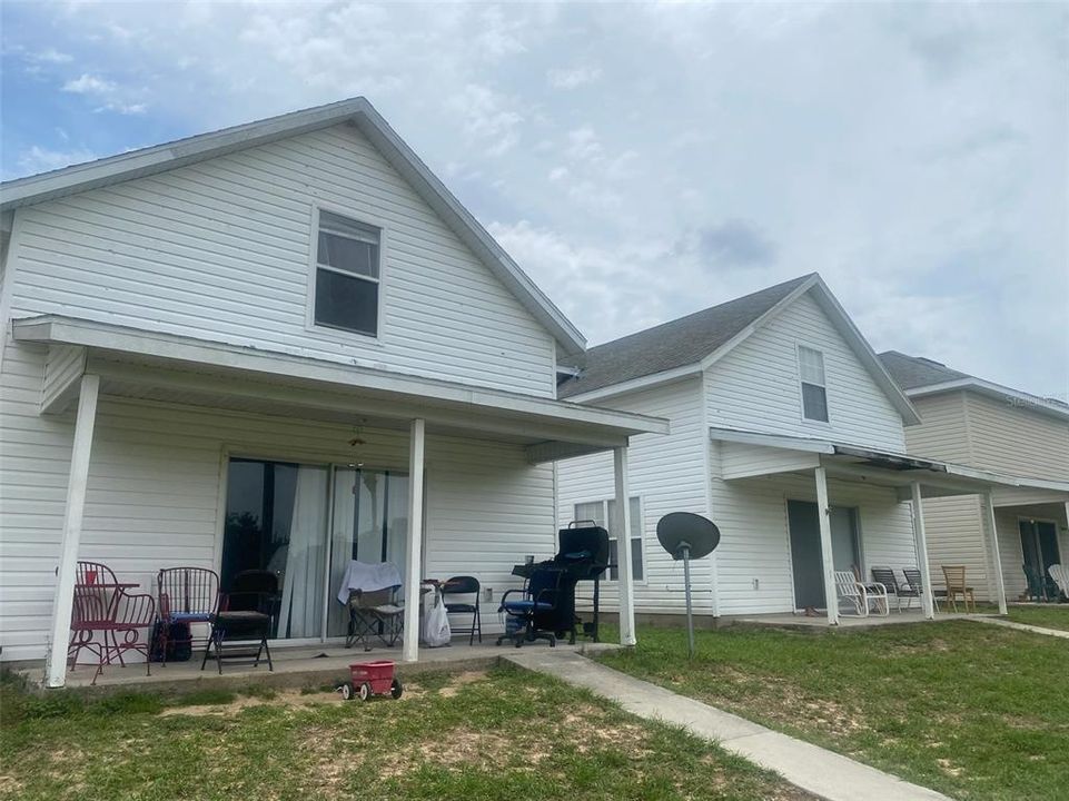 Vendido Recientemente: $235,000 (3 camas, 2 baños, 1281 Pies cuadrados)