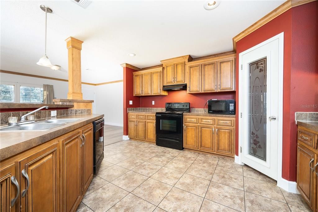 For Sale: $350,000 (4 beds, 2 baths, 2297 Square Feet)
