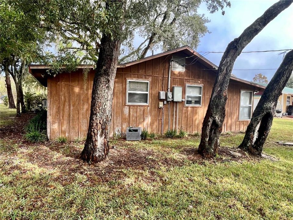 Recently Sold: $139,900 (2 beds, 1 baths, 720 Square Feet)