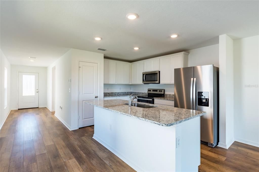 For Sale: $324,900 (3 beds, 2 baths, 1459 Square Feet)
