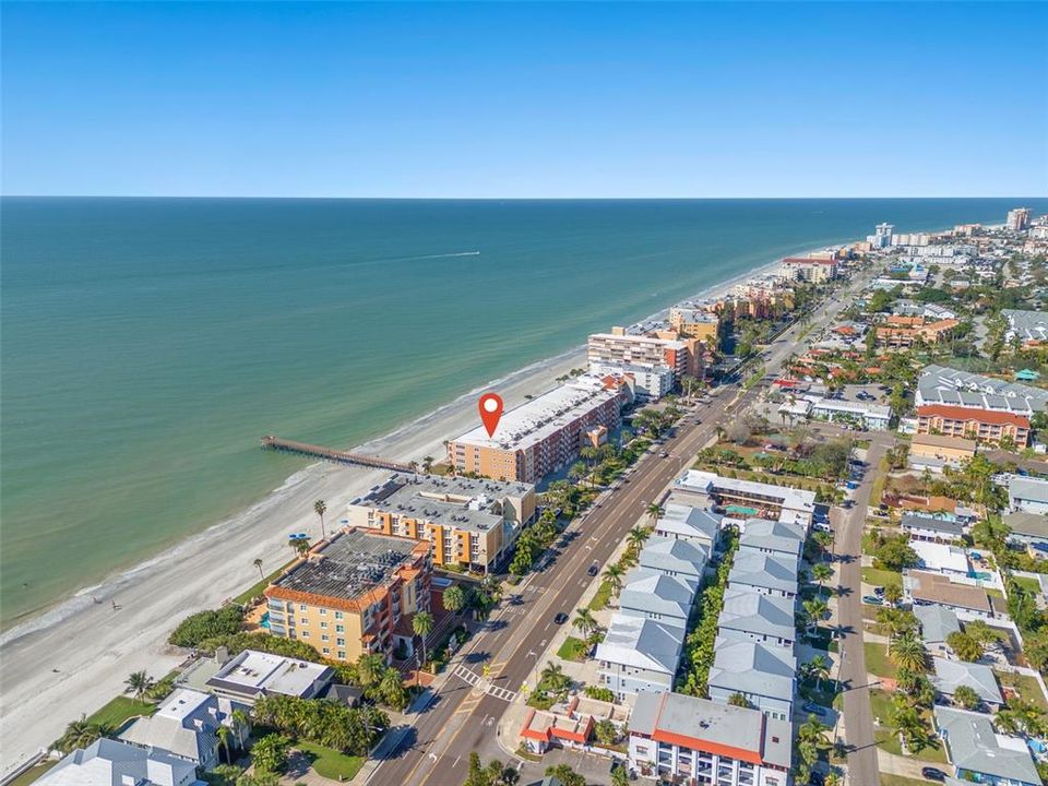 Recently Sold: $1,750,000 (3 beds, 3 baths, 2410 Square Feet)