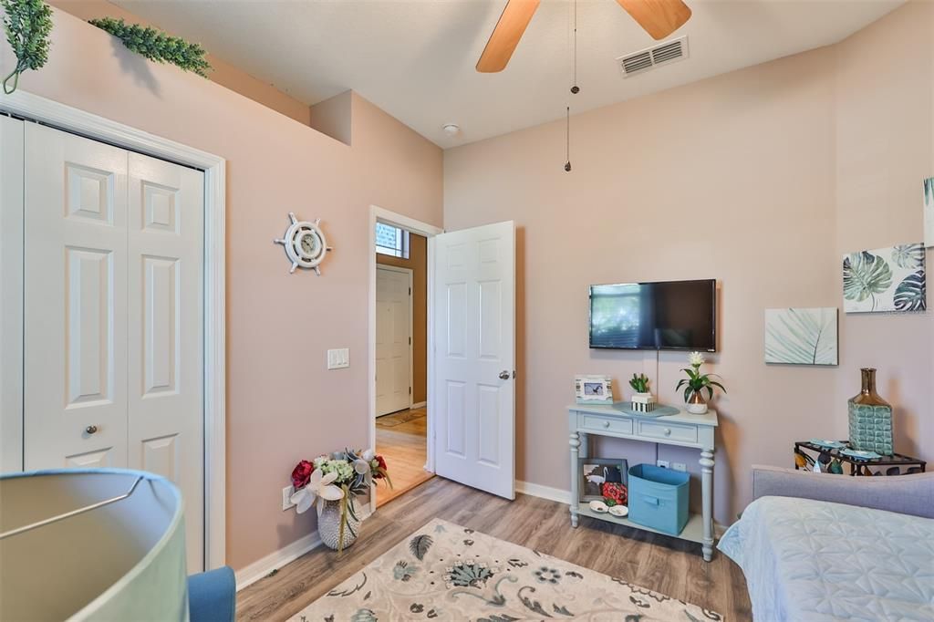 Recently Sold: $479,000 (3 beds, 2 baths, 1713 Square Feet)