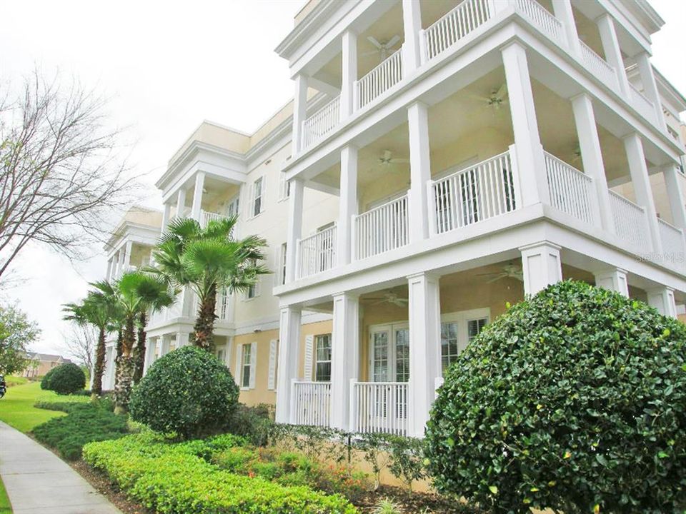 Recently Rented: $1,995 (3 beds, 2 baths, 1354 Square Feet)