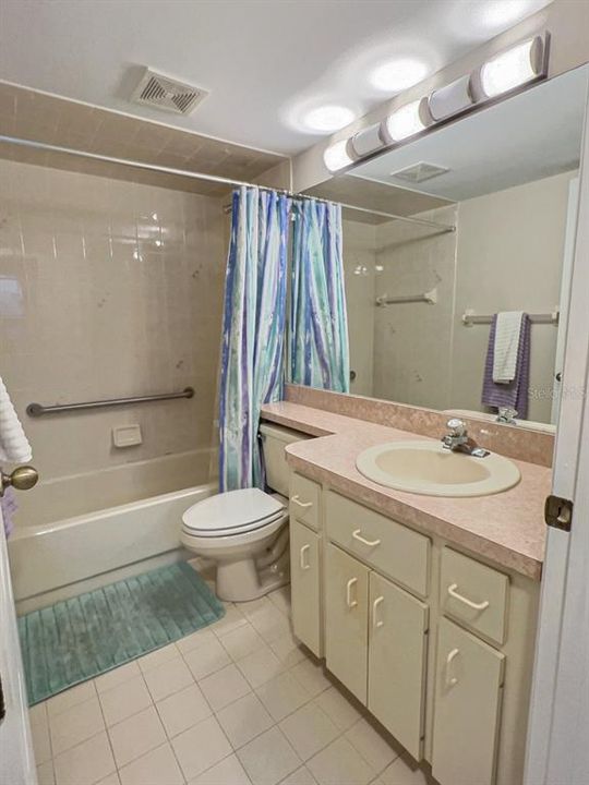 待售: $189,900 (2 贝兹, 2 浴室, 1040 平方英尺)