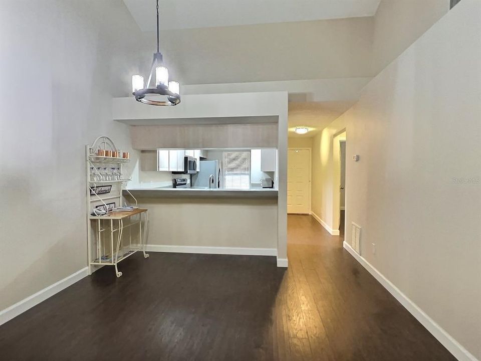For Sale: $189,900 (2 beds, 2 baths, 1040 Square Feet)